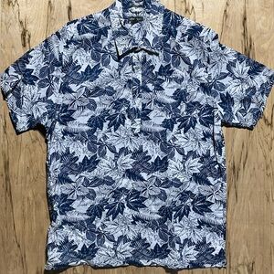 Eddie Bauer Short sleeve Casual Button Down